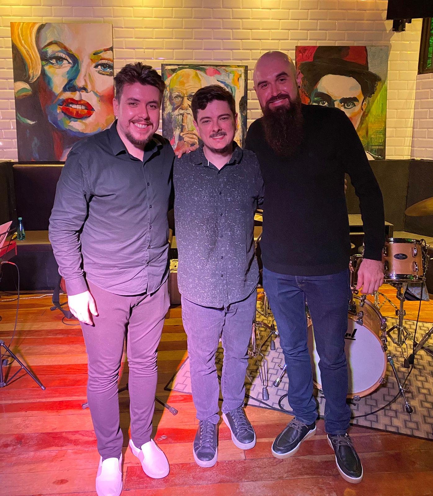 Trio Beatles Jazz mistura diferentes ritmos em releituras dos cl&aacute;ssicos da banda brit&acirc;nica