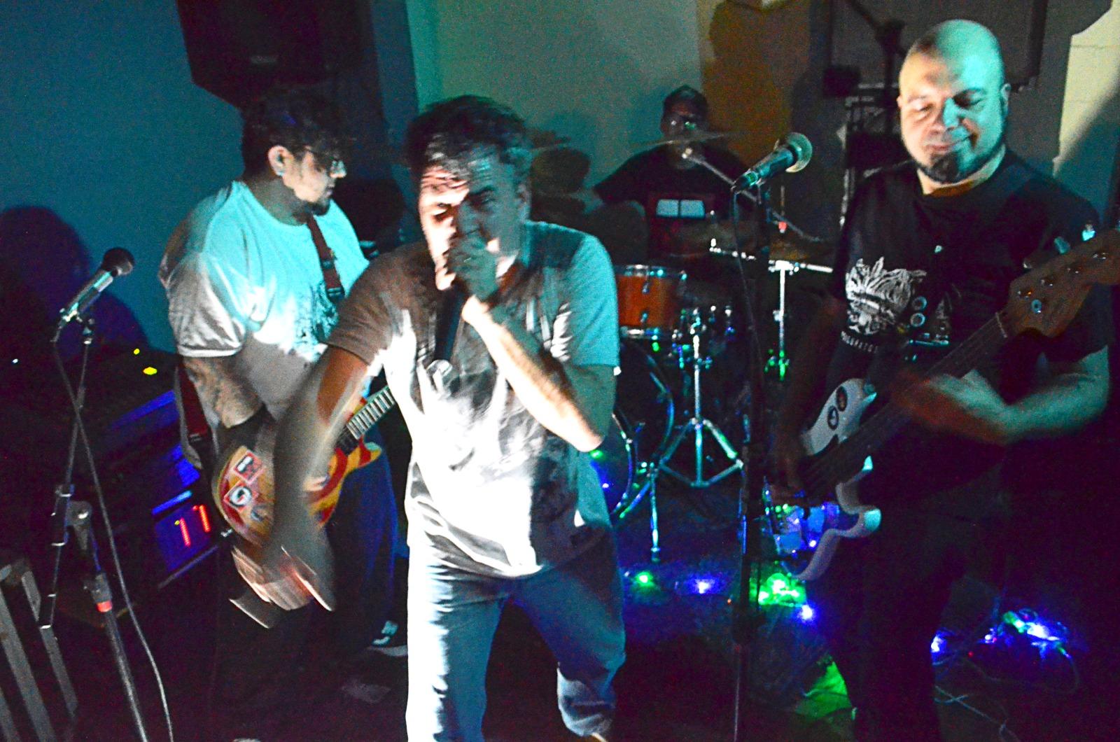O Psicopatos apresenta um Hardcore virulento motivado por amizade, divers&atilde;o e filosofia, influenciados por Dead Kennedys e C&oacute;lera