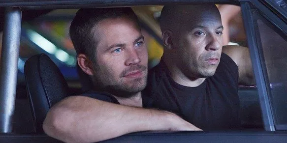 Os atores Paul Walker e Vin Diesel na franquia 'Velozes & Furiosos'