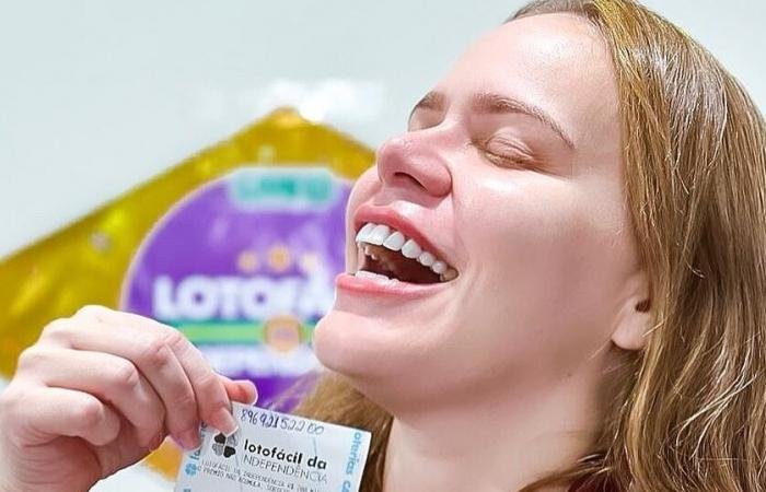 Paulinha Leite compartilhou bilhete premiado em suas redes sociais