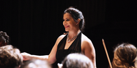 Concerto “O Pássaro de Fogo”, da Orquestra Sinfônica de Porto Alegre, sob regência da italiana Teresa Satalino