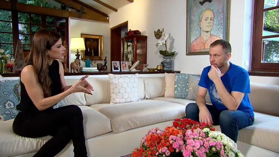 &ldquo;Teria levado a Lua pelo menos tr&ecirc;s meses antes ao m&eacute;dico, mas eu n&atilde;o sabia o que era&rdquo;, afirma o jornalista, ao falar do tratamento contra o c&acirc;ncer que sua filha enfrenta