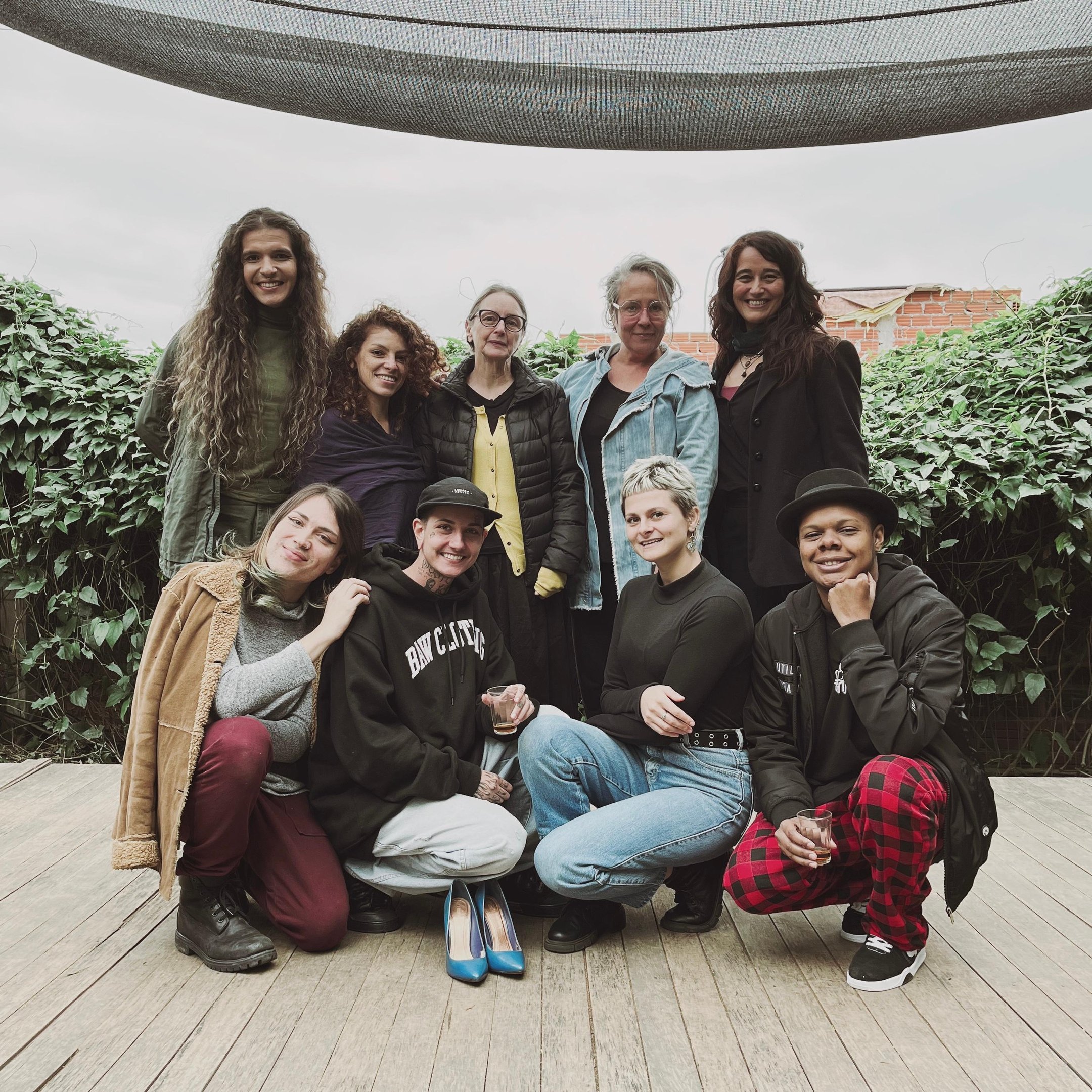Ap&oacute;s apresenta&ccedil;&atilde;o, equipe do projeto conversa a respeito do conte&uacute;do da pe&ccedil;a com o p&uacute;blico