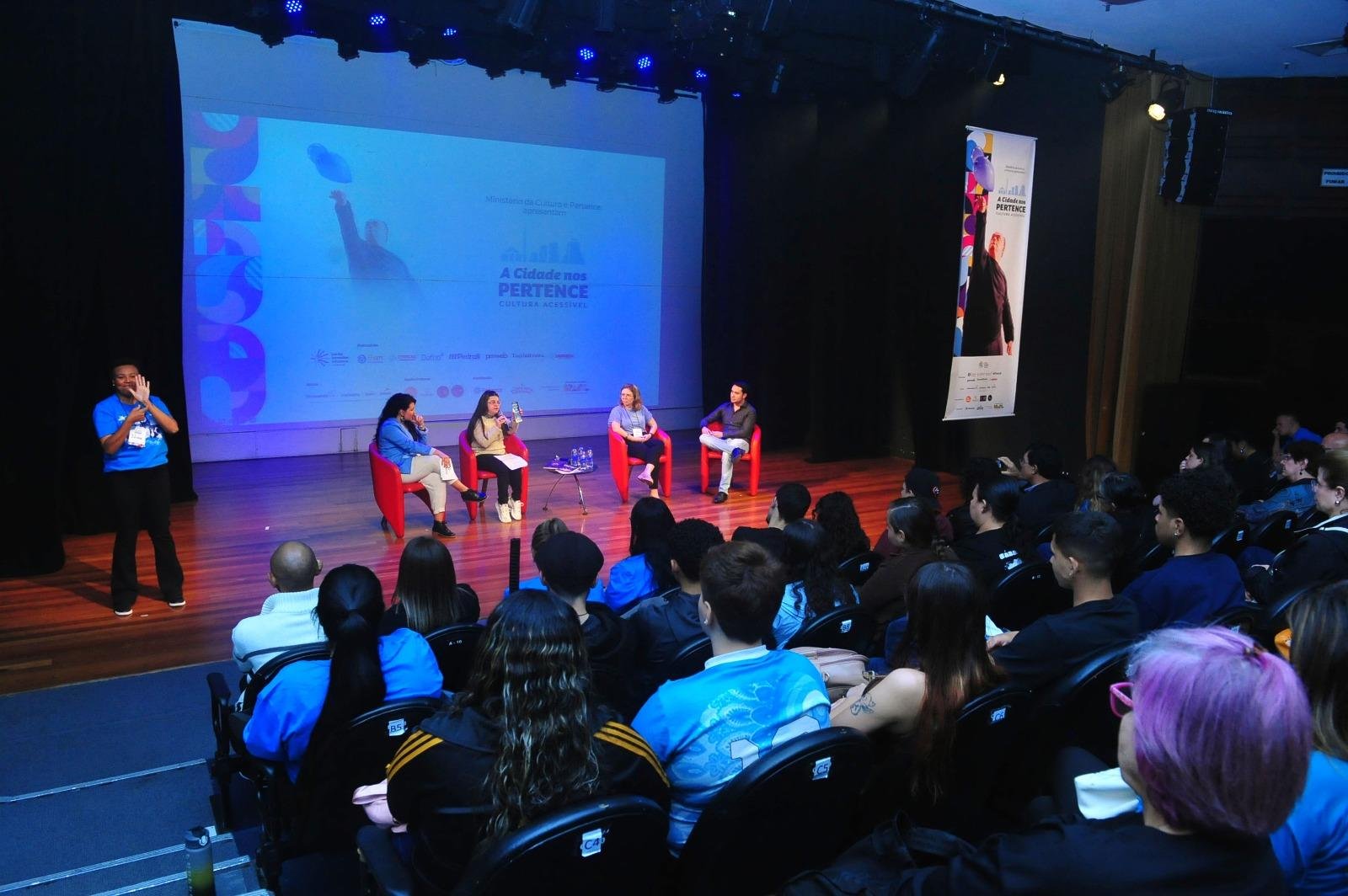 A programa&ccedil;&atilde;o faz parte do projeto A Arte de Pertencer
