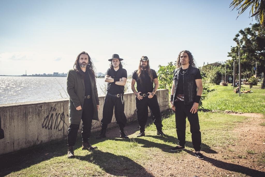 Atualmente contando com o novo guitarrista, Daniel Cardoso, o Rage In My Eyes prossegue criando novas composi&ccedil;&otilde;es, visando levar seu Heavy Metal Milongueiro a novos patamares