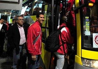 Eller, Kl&eacute;ber, Gui&ntilde;azu e Alecsandro s&atilde;o d&uacute;vidas para o jogo de quarta