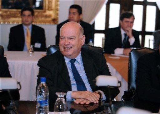 Insulza: nova tentativa de acordo com Micheletti