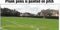 Pênis gigante surge em campo de futebol na Inglaterra