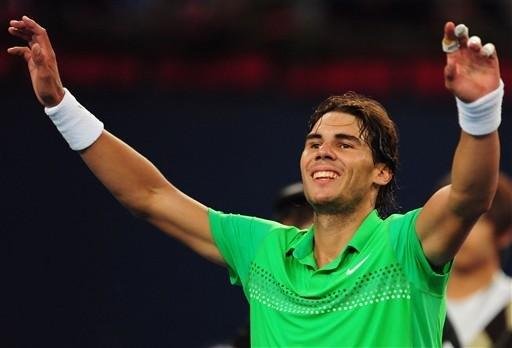 Nadal volta a sofrer, mas vence Blake