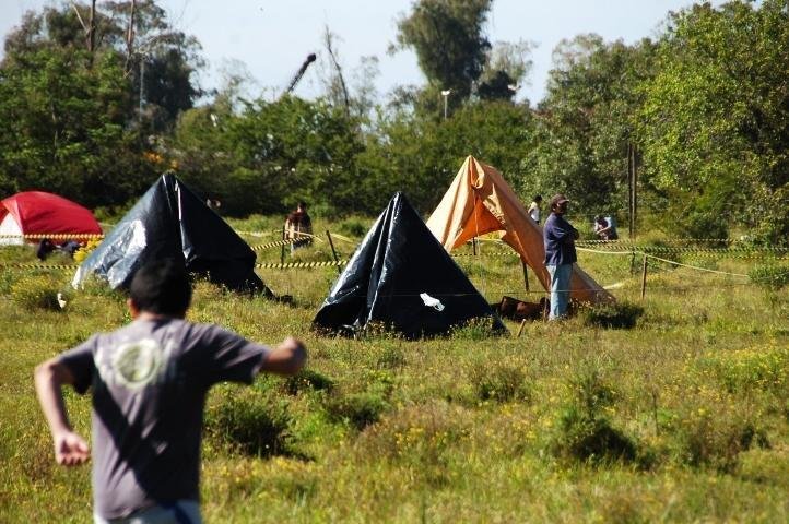 Sem-teto invadem &aacute;rea do Irga em Cachoeirinha