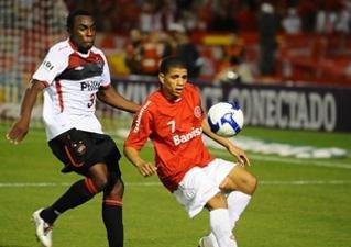 Inter arranca empate com Atl&eacute;tico-PR nos &uacute;ltimos minutos
