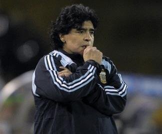Maradona: "a vit&oacute;ria nos d&aacute; mais uma vida"