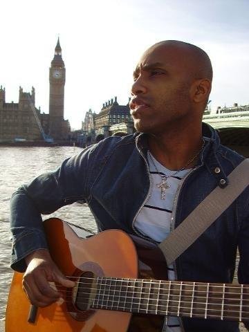 O ga&uacute;cho Adriano Trindade se apresenta em Londres