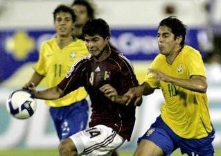 Brasileiros lamentam gols perdidos em empate sem gols