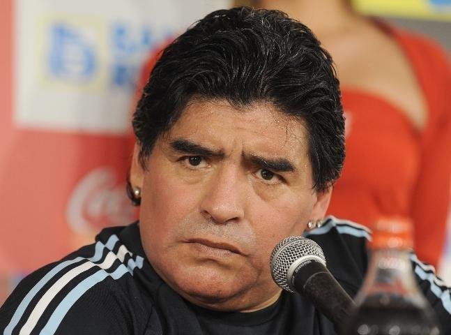 Fifa abrir&aacute; processo contra Maradona