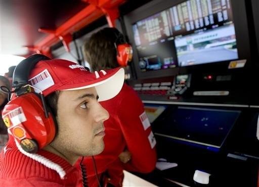 Massa encontrou Alonso nos boxes em Interlagos