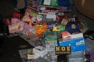 Pol&iacute;cia apreende drogas, brinquedos e rem&eacute;dios na BR-386
