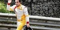 Alonso lamenta abandono na primeira volta da corrida