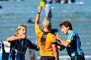 Gr&ecirc;mio perde metade do ataque no Gre-Nal