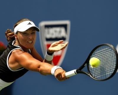 Martina Hingis descarta retornar ao t&ecirc;nis profissional