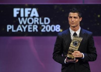 Cristiano Ronaldo diz que Messi merece a Bola de Ouro
