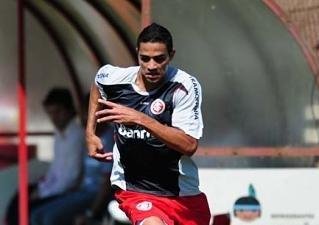 Alan Kardec faz primeiro treino pelo Inter