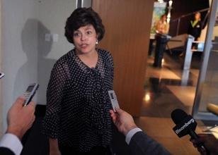 Dilma: taxa do IOF recair&aacute; apenas sobre aplica&ccedil;&otilde;es
