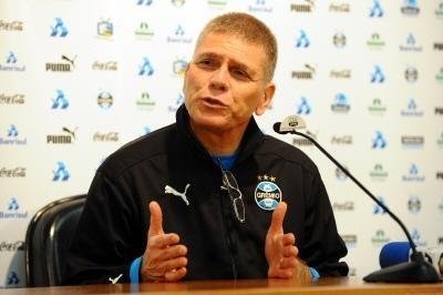 Para Autuori, Gre-Nal ser&aacute; equilibrado