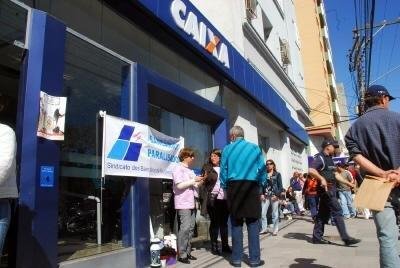 TST suspende audi&ecirc;ncia entre Caixa e banc&aacute;rios