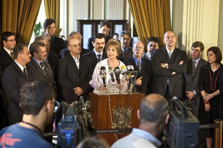Em coletiva, Yeda diz que sofreu em sil&ecirc;ncio