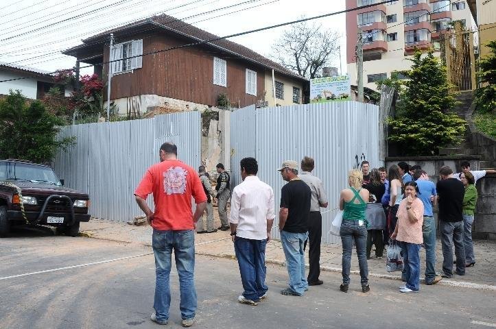 Duas pessoas morrem soterradas em Caxias do Sul