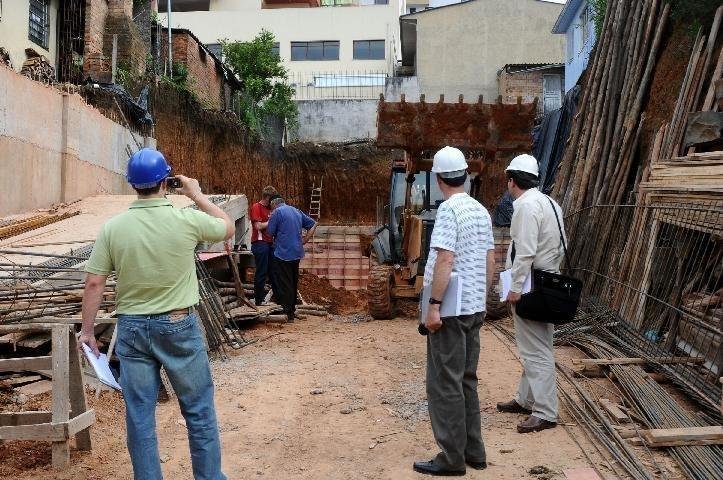 Mortes em Caxias devem ser esclarecidas em um m&ecirc;s, diz delegado
