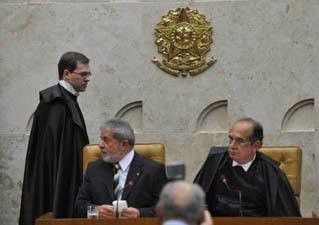 Toffoli toma posse no STF com Lula e Sarney na plateia