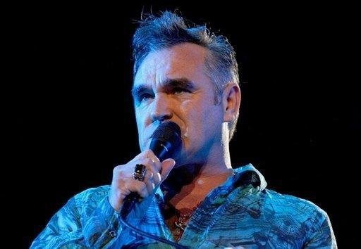 Morrissey &eacute; internado ap&oacute;s passar mal no palco