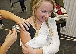 Dose &uacute;nica da vacina H1N1 basta para proteger gr&aacute;vidas, diz estudo
