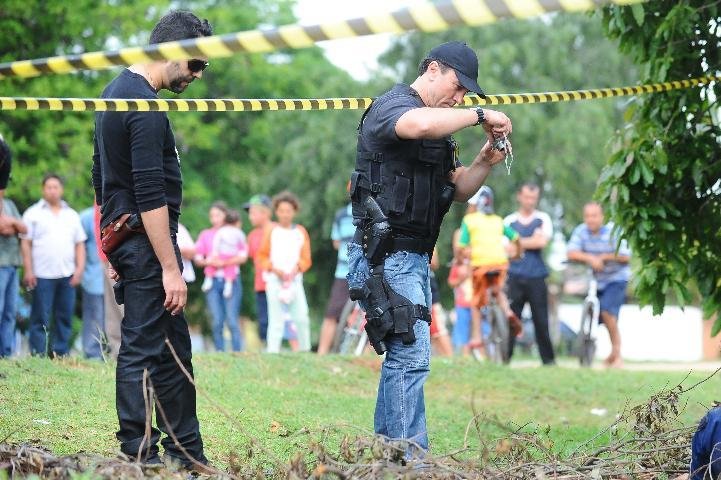 Mulher &eacute; morta e tem o corpo queimado na zona Norte de Porto Alegre