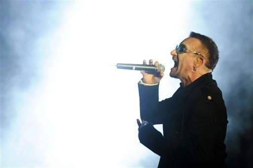 U2 faz show em Berlim