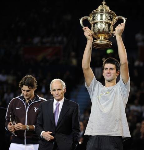 Federer perde o reinado em Basil&eacute;ia