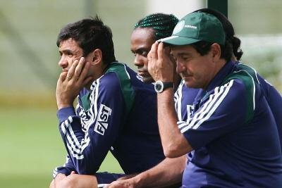 Muricy volta a ser op&ccedil;&atilde;o para 2010