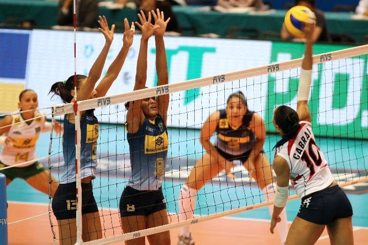 Sele&ccedil;&atilde;o Brasileira derrotou a Rep&uacute;blica Dominicana por 3 sets a 0