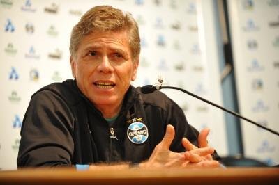 Gr&ecirc;mio define perman&ecirc;ncia de Autuori nesta ter&ccedil;a