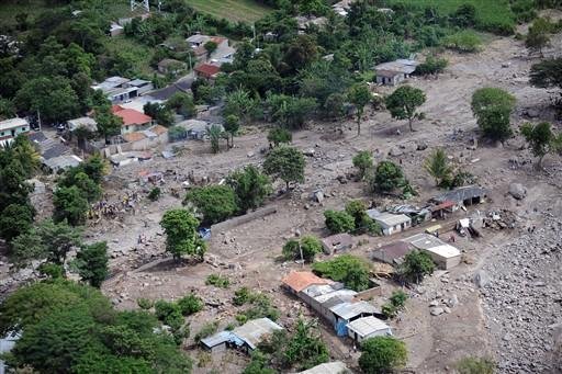 Dez mil ficam sem alimento ap&oacute;s furac&atilde;o em El Salvador
