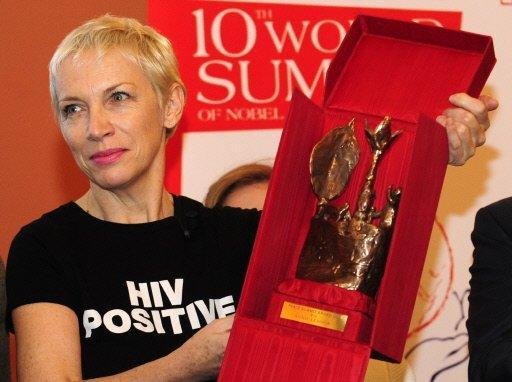 Annie Lennox &eacute; eleita Mulher da Paz 2009