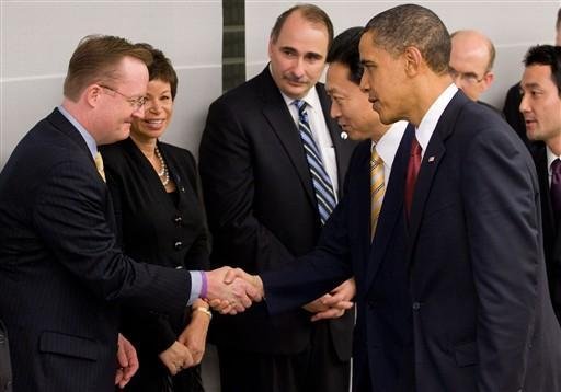 Obama chega ao Jap&atilde;o e inicia visita oficial &agrave; &Aacute;sia
