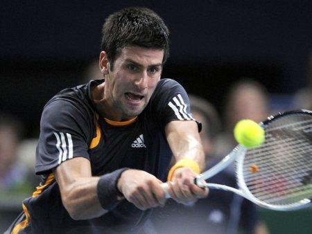 Djokovic bate Monfils e fica com o t&iacute;tulo do Masters de t&ecirc;nis de Paris