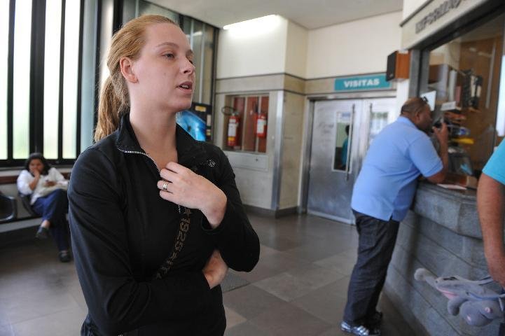 M&atilde;e de Nicole espera que filha receba alta nesta ter&ccedil;a-feira
