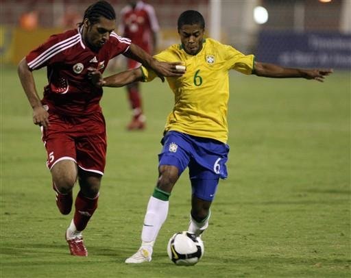 Michel Bastos participou do segundo jogo pela Sele&ccedil;&atilde;o