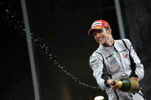 McLaren confirma Jenson Button na equipe em 2010