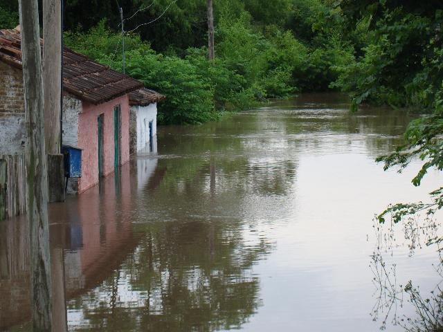 Em Pedro Os&oacute;rio, rio Piratini est&aacute; no limite 