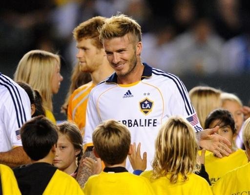 Beckham defende Henry ap&oacute;s toque de m&atilde;o